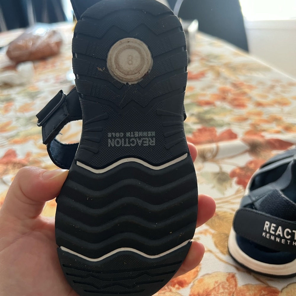 Reaction sandals size 8 toddler boys like new - Picture 3 of 5